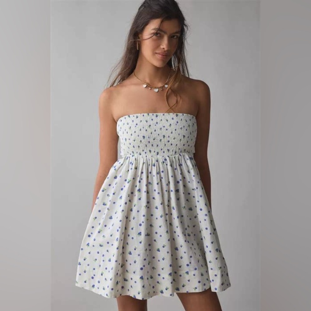 Urban Outfitters BDG Juliana Smocked Strapless Mini Dress in Blueberry print